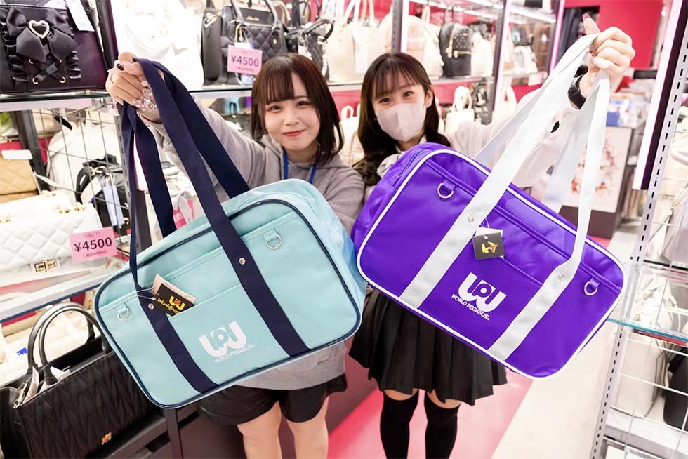 八王子発の学校バッグ｢ワッペ｣争奪戦 平成感のある派手さが今どき