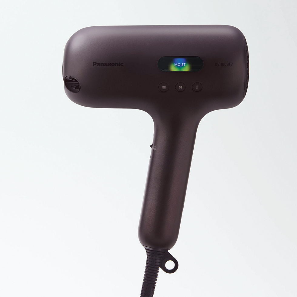 パナソニックが8万円超の「旗艦ドライヤー」 体験重視のデザイン：日経