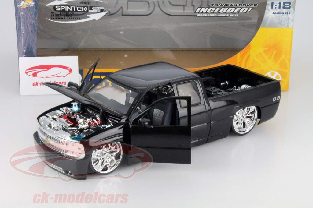 Jadatoys 1:18 Chevrolet Silverado Dub City black 63112-B5 model