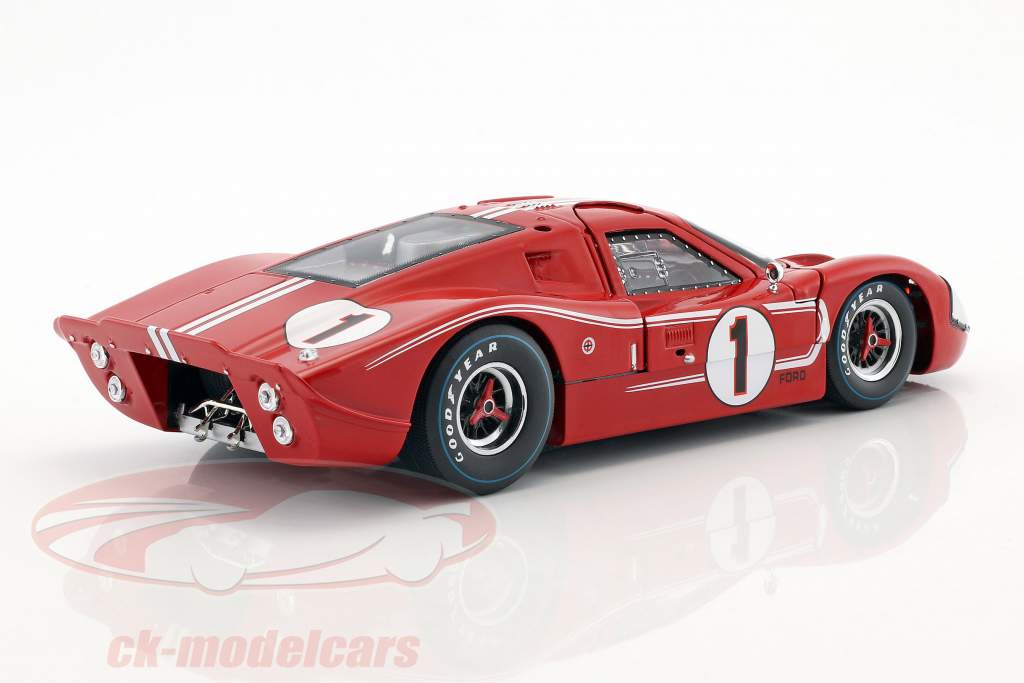 Shelby Collectibles 1:18 Ford GT40 MK IV #1 勝者 24h LeMans 1967