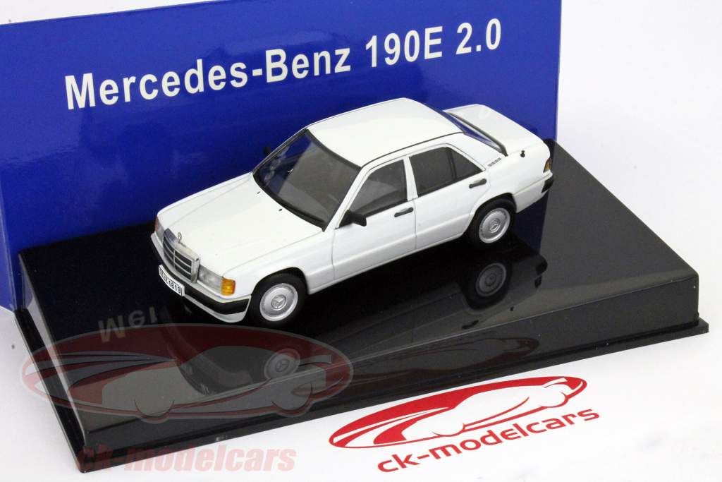 AUTOart 1:43 Mercedes Benz 190E 2.0 white 56131 model car 56131