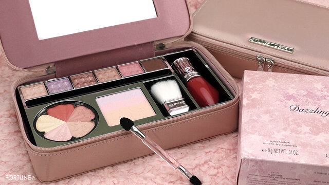 ジルスチュアート 2020 クリスマスコフレ》トータルメイクを叶える