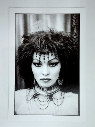 イリナ・イオネスコ『Je ne sais pas』 | AKIO NAGASAWA