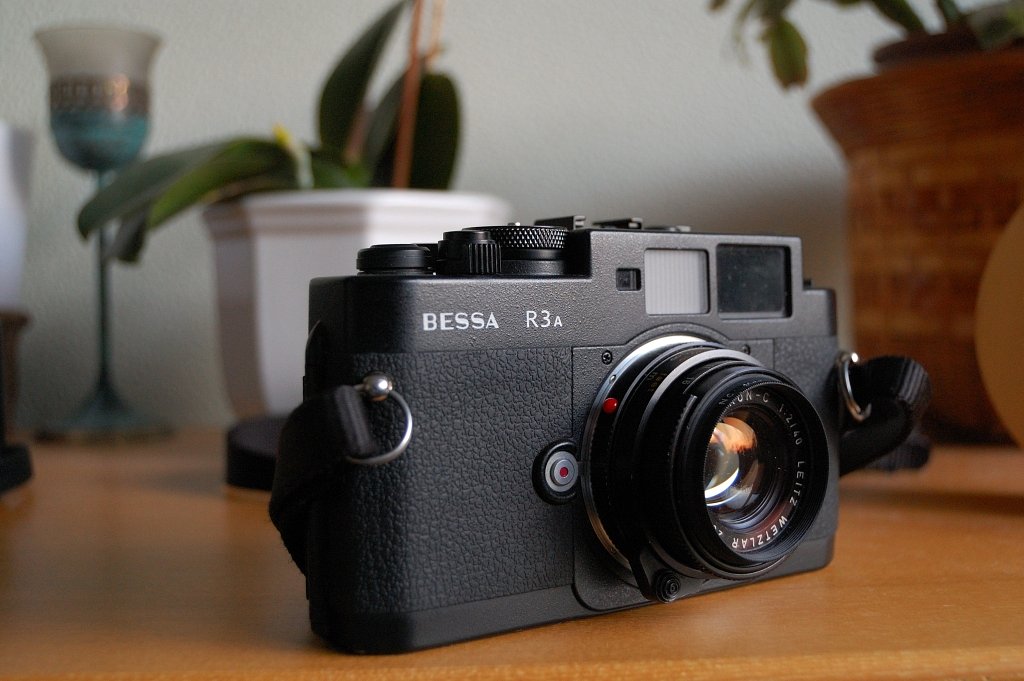 Lomopedia: Voigtlander Bessa R2A/R3A · Lomography