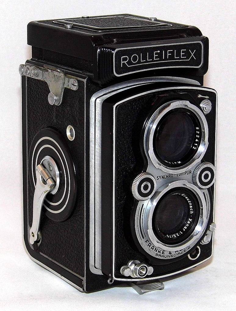 Staff Review: Rolleiflex Automat · Lomography