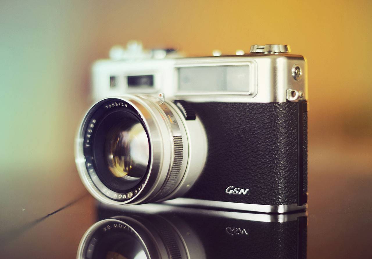 Lomopedia: Yashica Electro 35 Series · Lomography