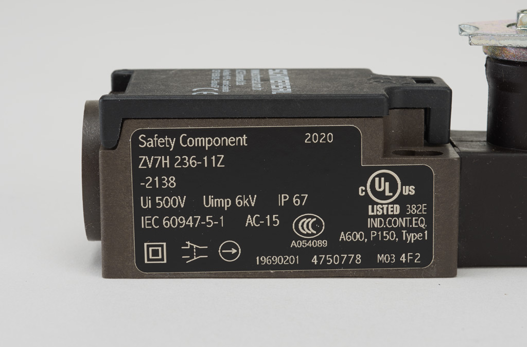 Limit Switch: side rotary adjustable lever with plastic roller (PN