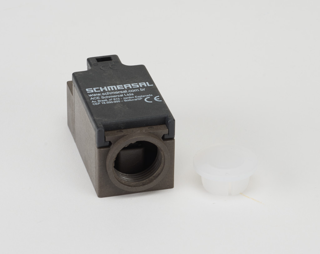 Limit Switch: plastic plunger (PN# ZS-236-11Z) | AutomationDirect