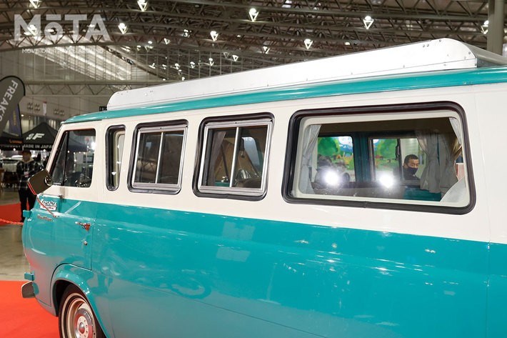 実用的でオシャレ！ 千原ジュニア氏の愛車「フォード エコノライン」が