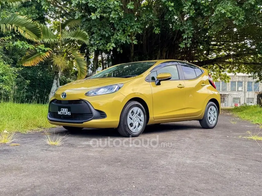 Buy toyota aqua car | Autocloud.mu