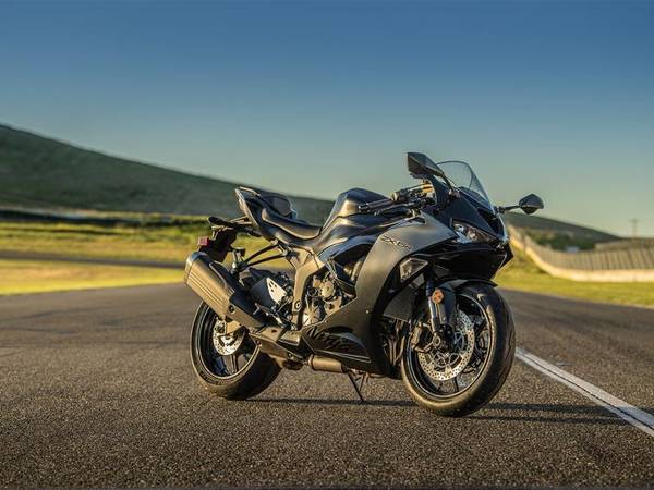 2024 Kawasaki Ninja® ZX™-6R ABS Metallic Flat Spark Black/Ebony