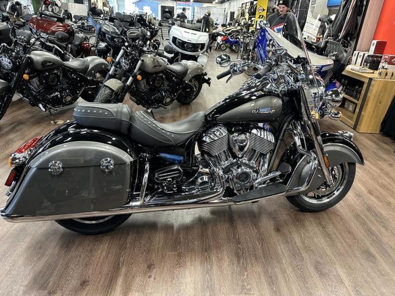 2024 Indian Motorcycle® Springfield® Black Metallic/Titanium