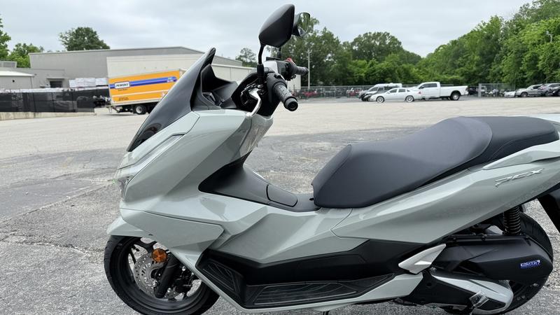 2025 Honda® PCX | Southern Honda Powersports