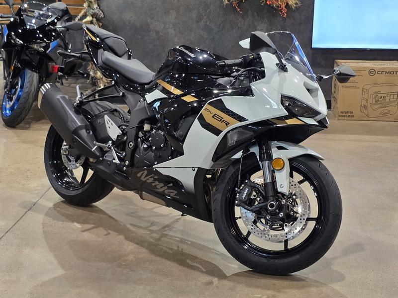 2026 Kawasaki Ninja® ZX™-6R ABS | Extreme Powersports, Inc