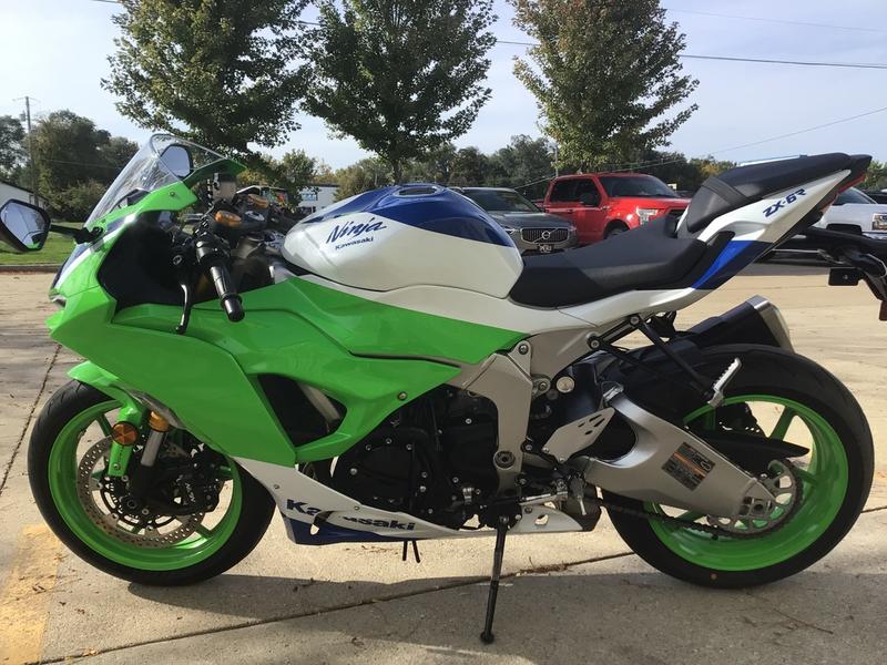 2024 Kawasaki Ninja® ZX™-6R 40th Anniversary Edition ABS