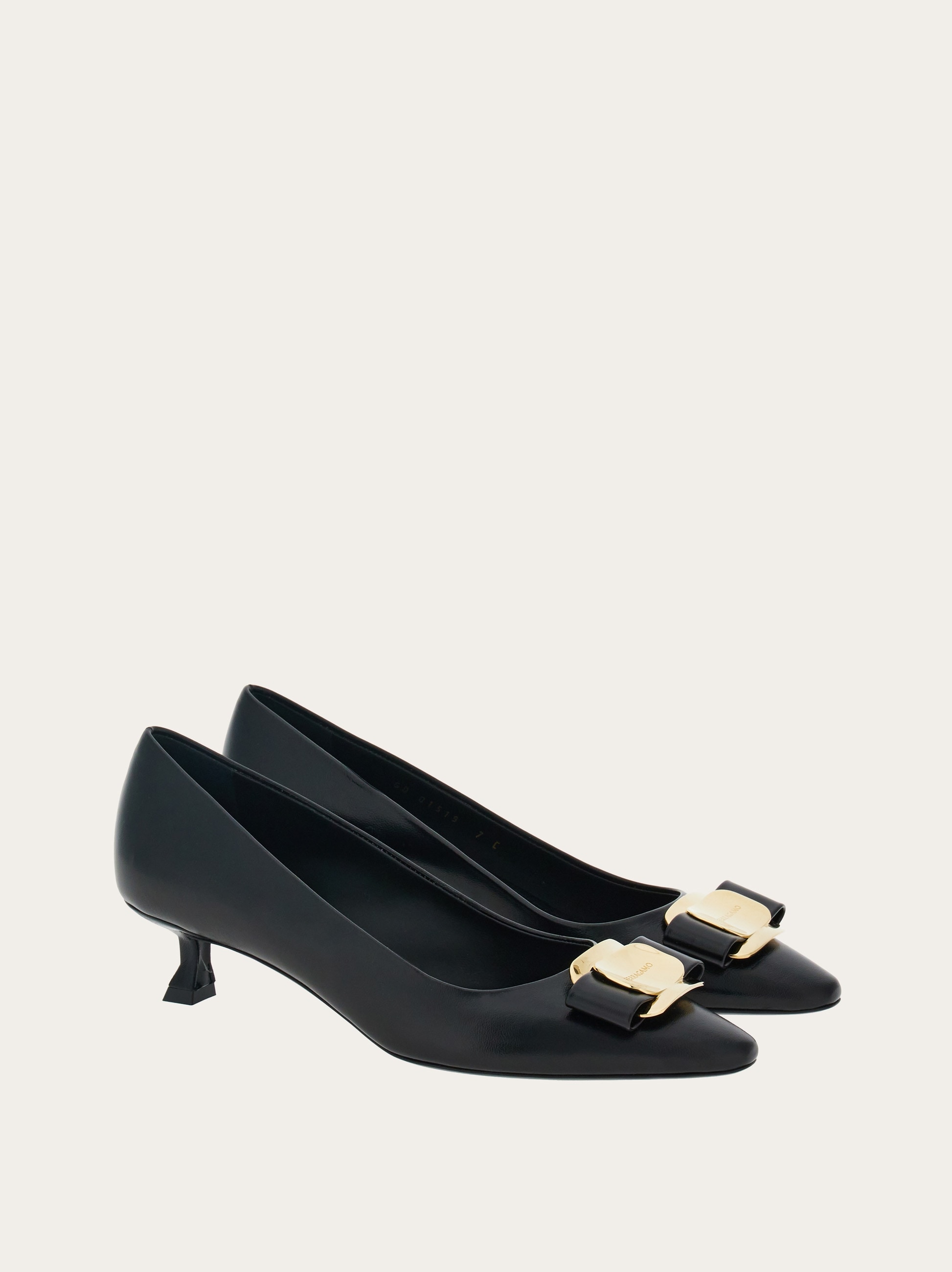 New Vara plate low heel pump - Women | Ferragamo