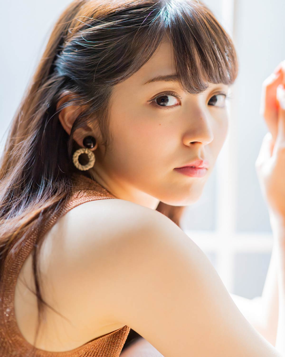 シンガー、モデルで大活躍中の鈴木愛理がファッション＆プライベートを