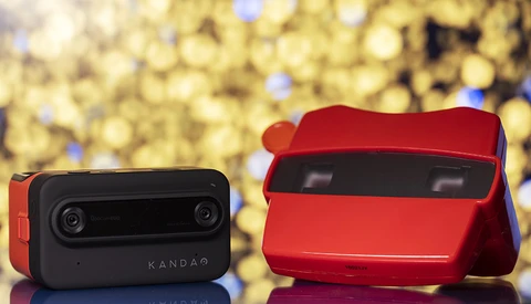 Fstoppers Reviews the Kandao QooCam EGO: Capturing 3D Magic, but