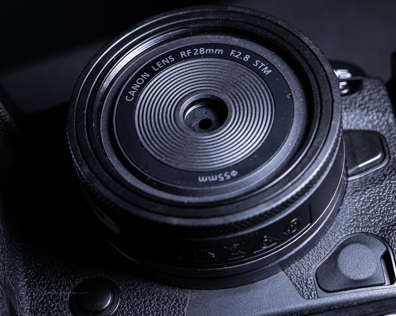 We Review the Canon RF 28mm f/2.8 STM Lens | Fstoppers