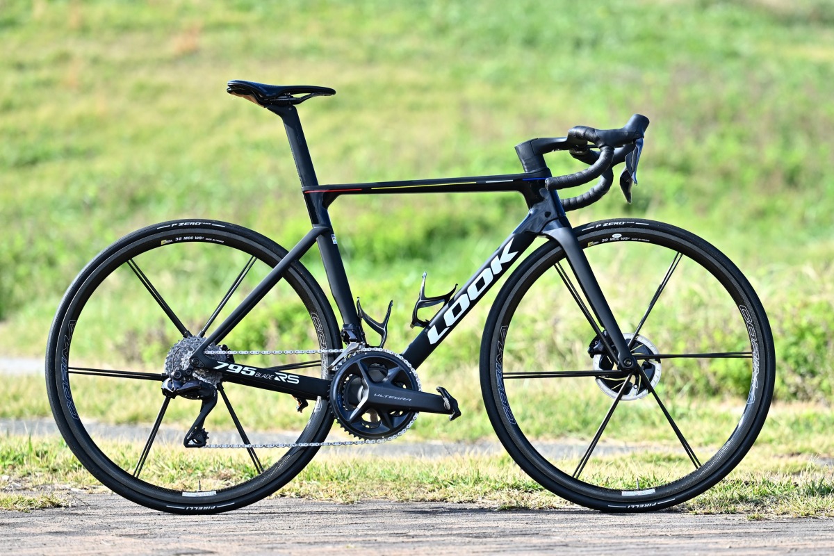 守備範囲の広い軽量エアロロードへ完全進化「795 ブレード 2 RS