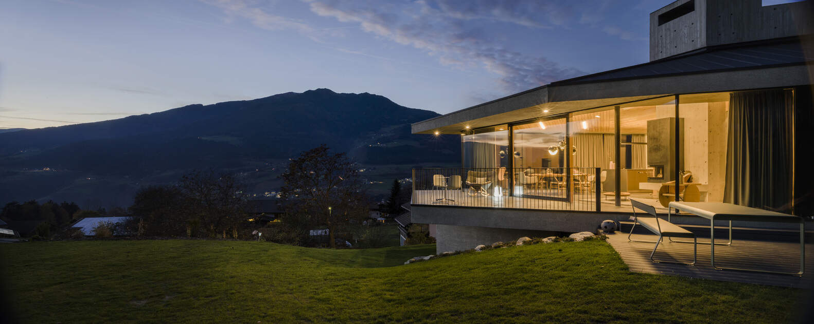 Pentagonal House on the Hill created by MoDusArchitects on a