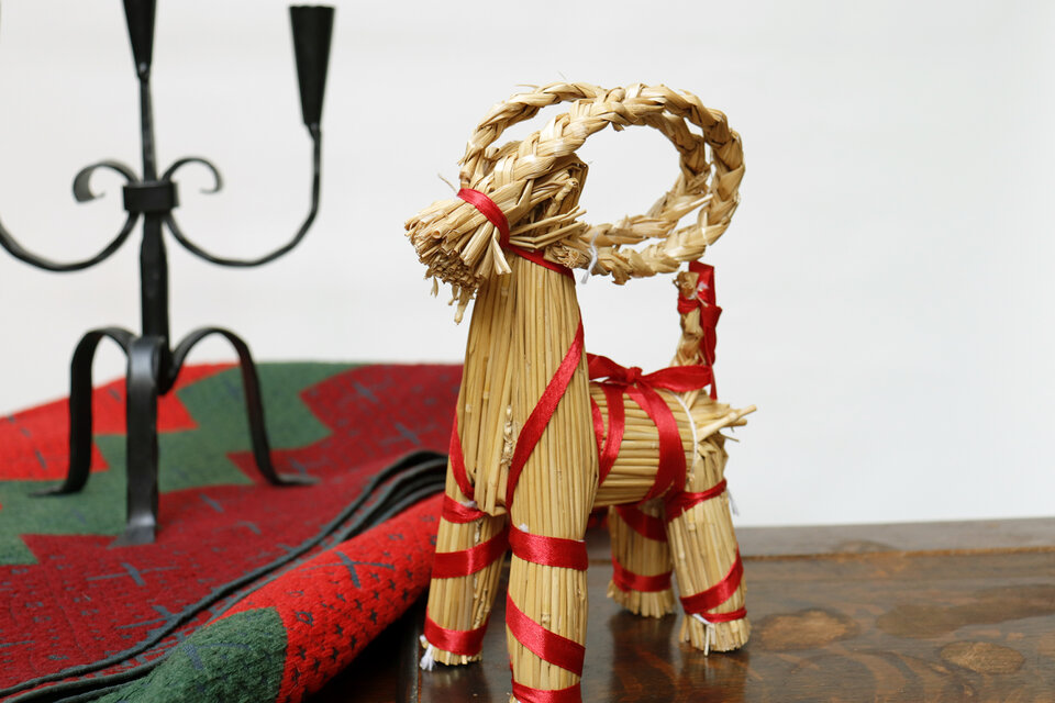 藁のオブジェ（クリスマス山羊） | iichi 日々の暮らしを心地よくする