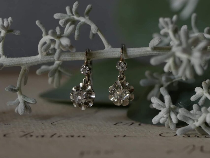 FR-07】 K18WG 天然ダイヤモンド ドルムーズピアス フランス