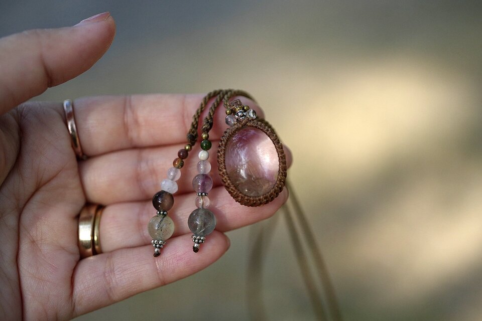 静かな水晶☆ルチルインガーデンクォーツ マクラメネックレス1486