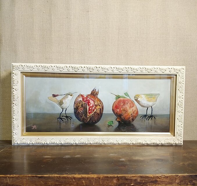 油絵「柘榴と木彫りの小鳥」 | iichi 日々の暮らしを心地よくする