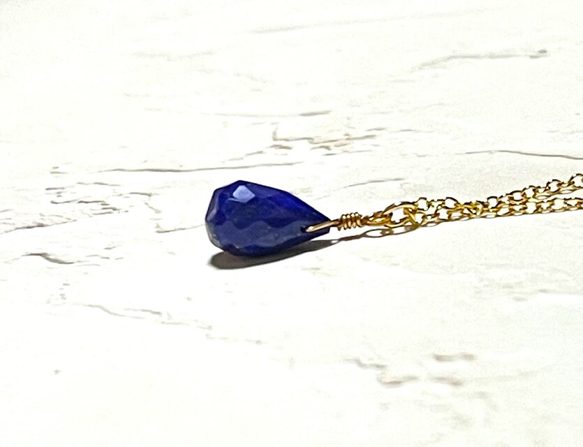 持ち主に幸運をもたらす* 宝石質ラピスラズリの一粒ドロップネックレス