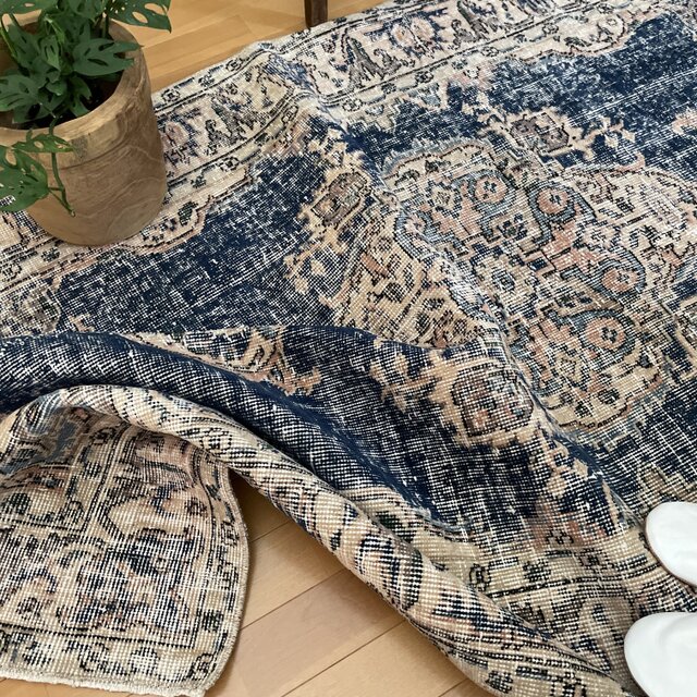 iichi限定】トルコヴィンテージラグ ネイビーブルー×ベージュ 117×208