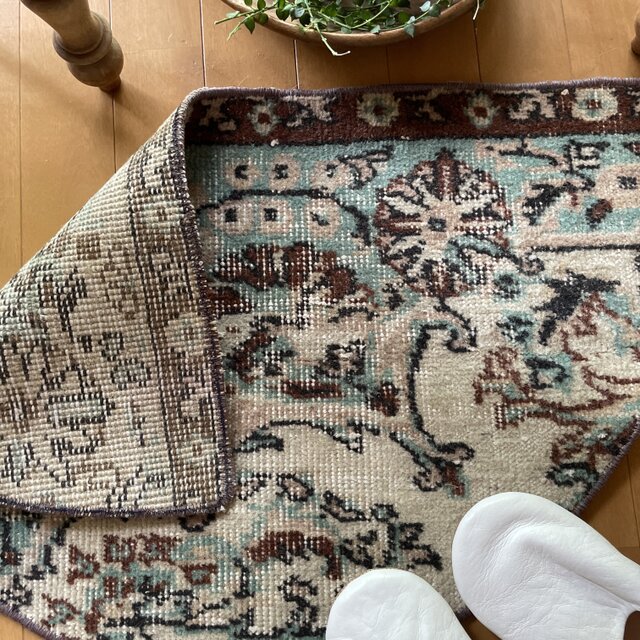 トルコヴィンテージラグ ハーフラウンド 45×75 半月 クリーム