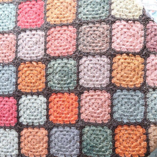 モチーフ繋ぎのブランケット | iichi 日々の暮らしを心地よくする