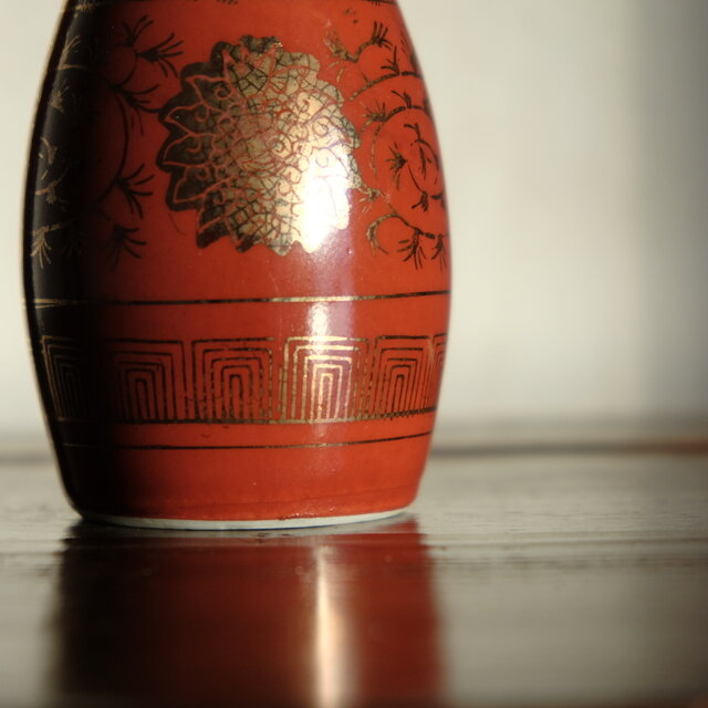 赤で素敵◇九谷焼 花唐草文赤絵金彩徳利 酒器 昭和レトロ 祝い 工芸品