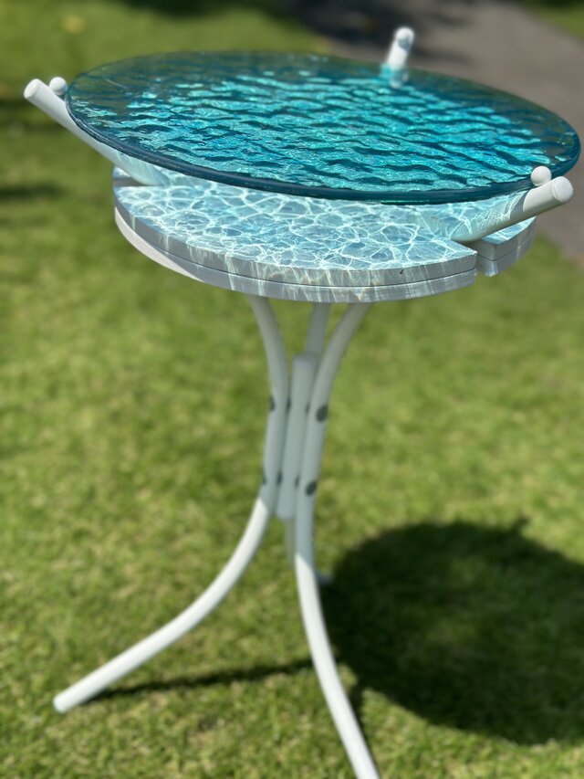 新ver エメラルドブルーの水面 水紋の影 穏やかな海ガラスサイド