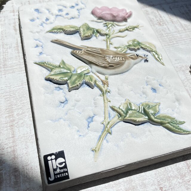 北欧＊鳥と花の美しい陶板アート／壁飾り／ジィガントフタ／Jie