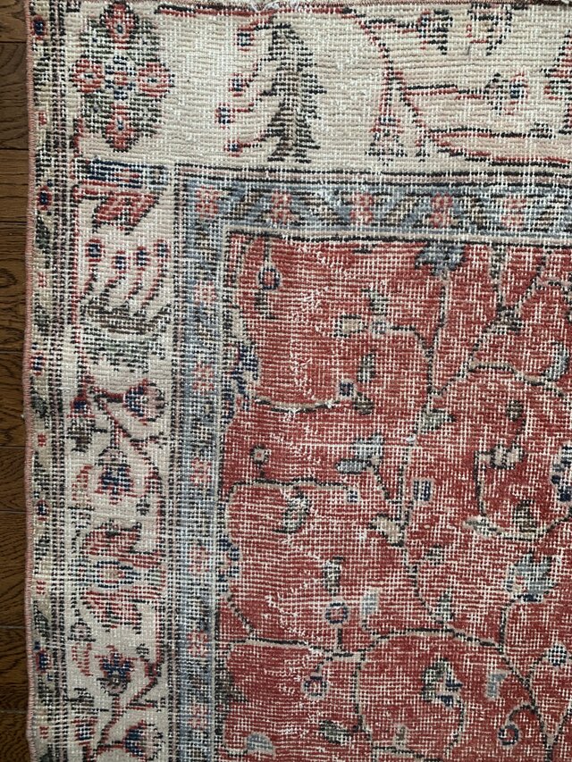 トルコラグ シャビーレッド 194×112ボタニカル トルコヴィンテージラグ