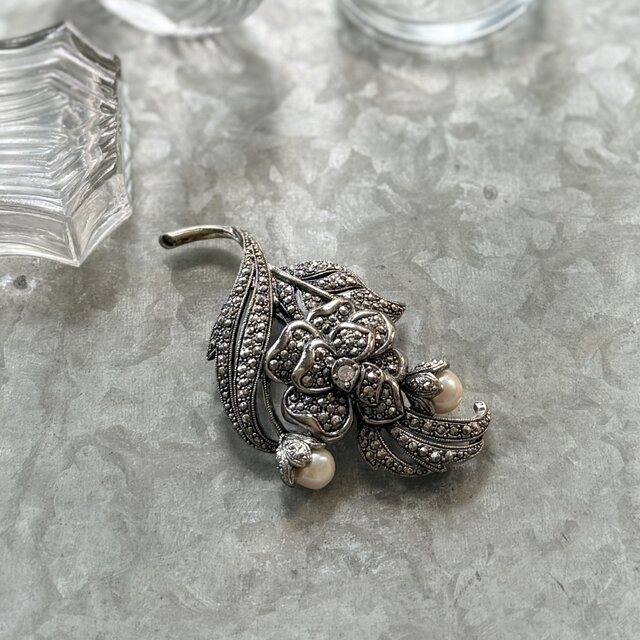 SCA71-【AVON】エイボン・ヴィンテージブローチ Kenneth Jay Lane Faux