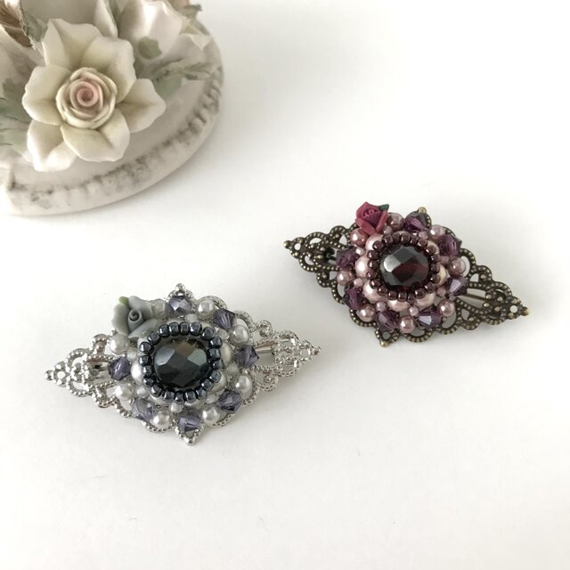 アンティーク調 チェコガラスとクリスタルガラス の モチーフ ブローチ