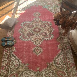 超大判 トルコヴィンテージラグ チェリーピンク 255×134 トルコラグ