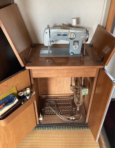 三菱箱型アンティーク ミシン台 足踏みミシンレトロ収納 (ゆとゆか