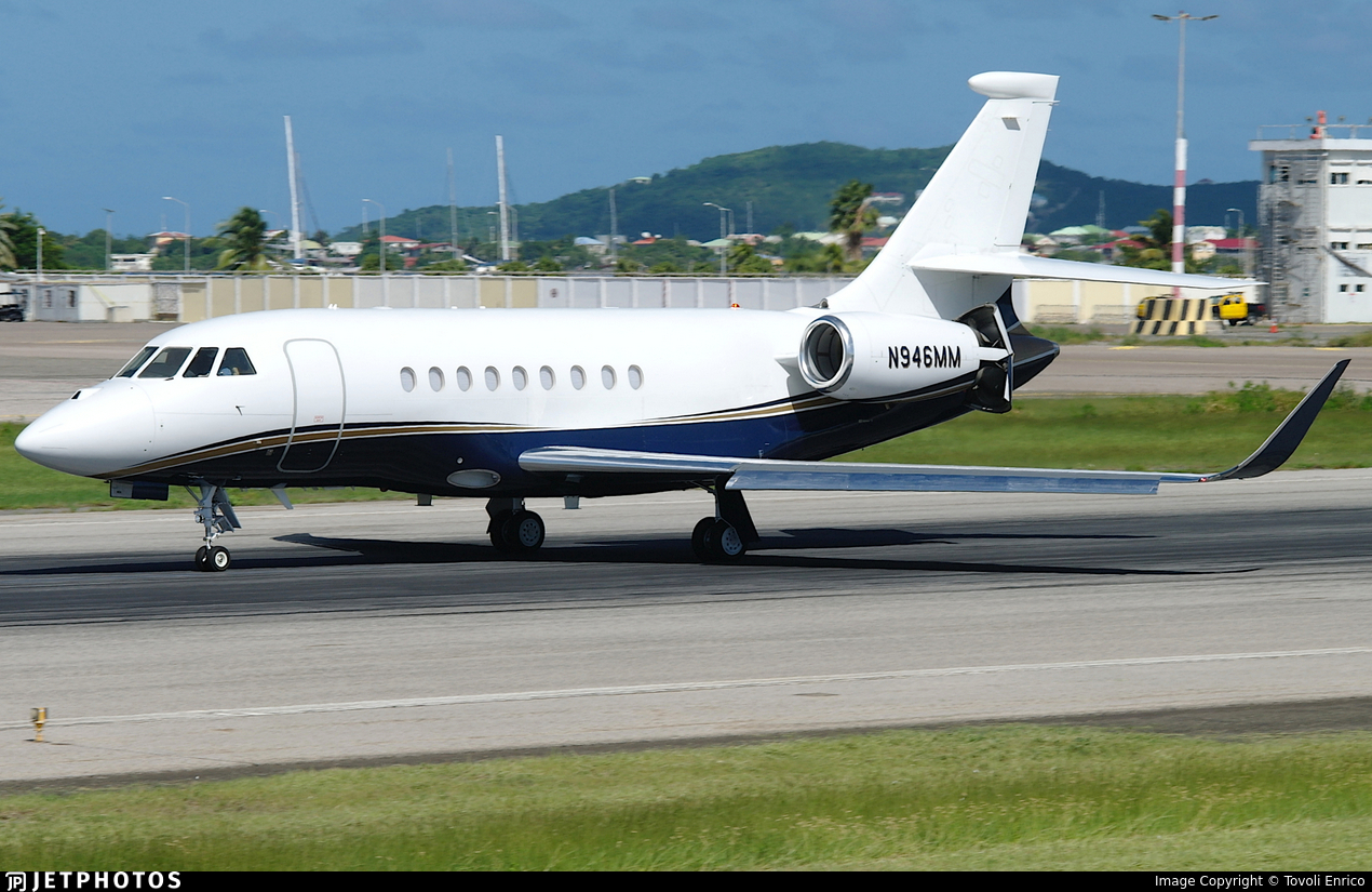 N946MM | Dassault Falcon 2000EX | Private | Tovoli Enrico | JetPhotos