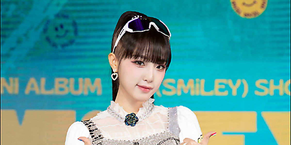 IZ*ONE出身チェ・イェナ、1stミニアルバム「SMiLEY」でソロデビュー