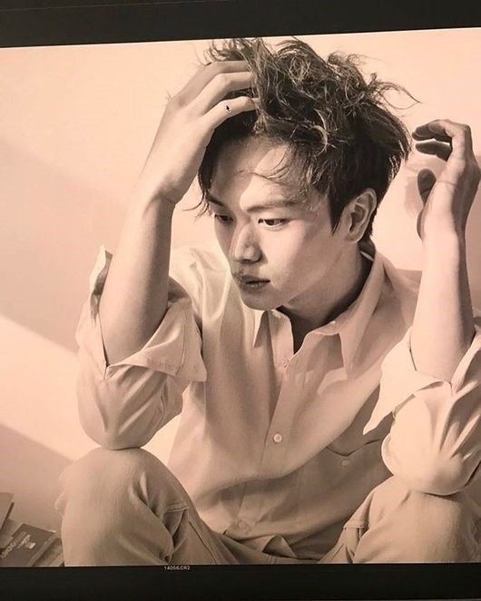 BTOB ソンジェ、男の魅力漂う姿に視線集中“真剣な姿もかっこいい” - Kstyle