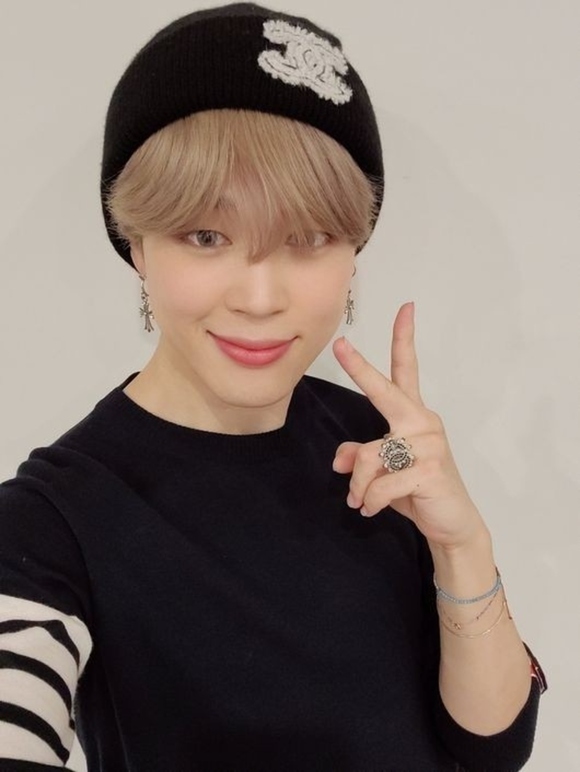 BTS（防弾少年団） ジミン、爽やかな笑顔のセルフショットを公開