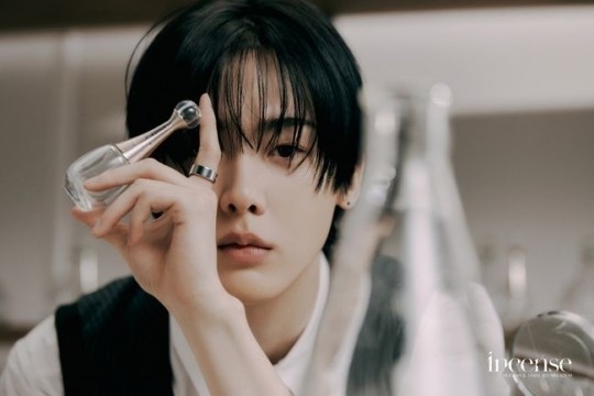 ASTRO ムンビン＆ユンサナ、3rdミニアルバム「INCENSE」のIMPURE