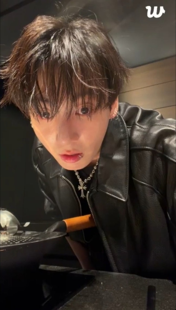BTS ジョングク、過去の喫煙告白・事務所への不満も…“飲酒配信”での