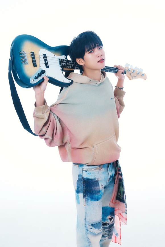 INFINITE ウヒョン、5thミニアルバム「Tree Ring」を発売“37度の暑い日