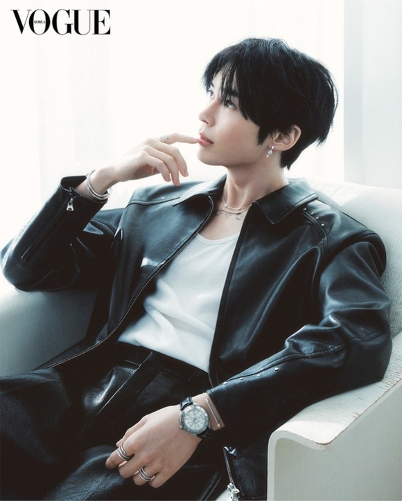 ZEROBASEONE ソン・ハンビン「スワロフスキー」の新ブランド