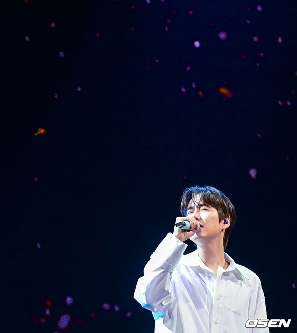 PHOTO】SUPER JUNIOR キュヒョン、ソロEP「Restart」発売記念ショー